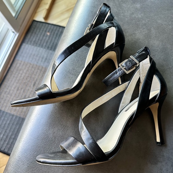 BCBG Heels size 6.5 - Picture 4 of 9